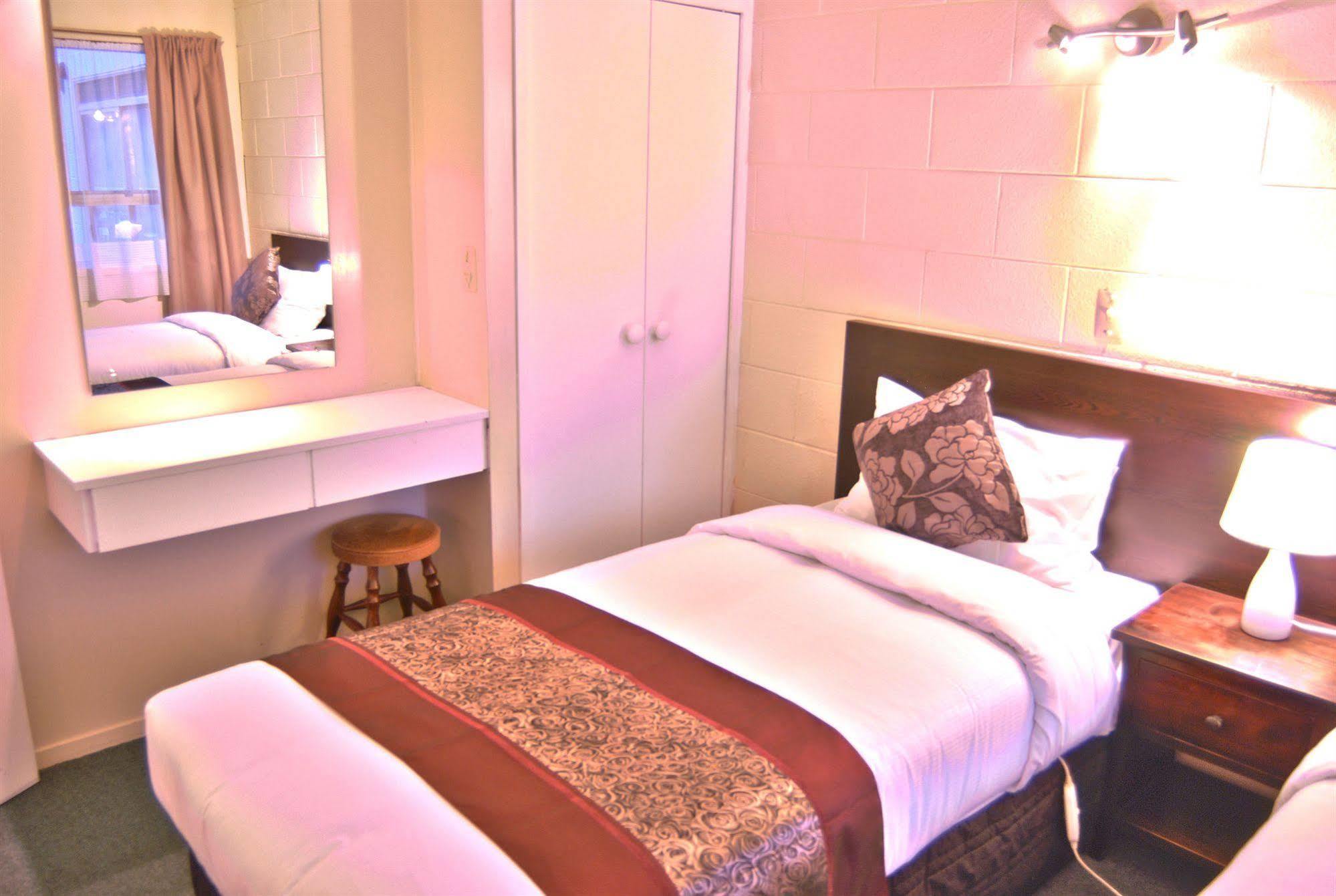 Barcelona Motel Lago Lago Taupo Esterno foto